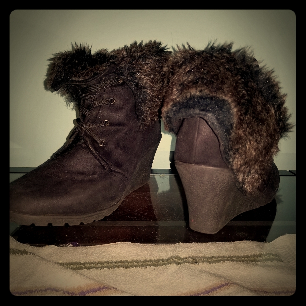 Black Faux Fur Wedge Ankle Boots